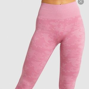 Gym shark pink camo leggings